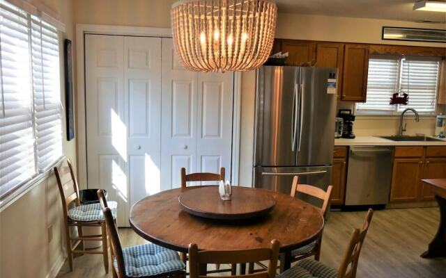 Katinka II - 3 Br Home