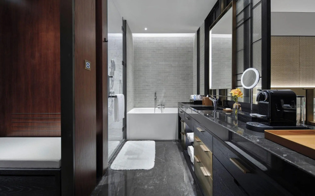 Intercontinental Dongguan by IHG