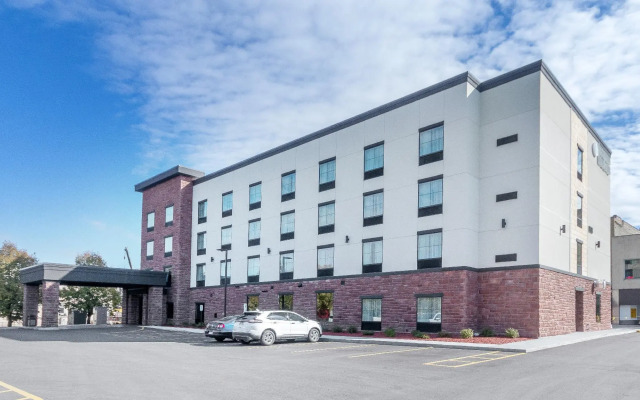 Cobblestone Hotel and Suites Janesville