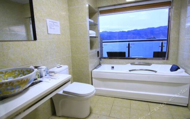 Ocean Paradise Hotel