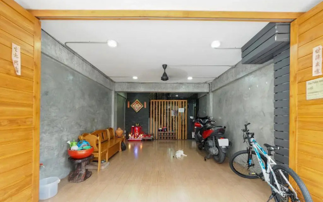 OYO 935 The Palm Apartment