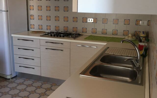 Leone Home