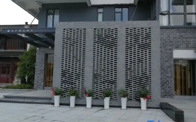 Changlv  Qinlu  Select  Hotel