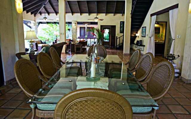 Villa Las Palmas Caribbean Family Vacation Rental