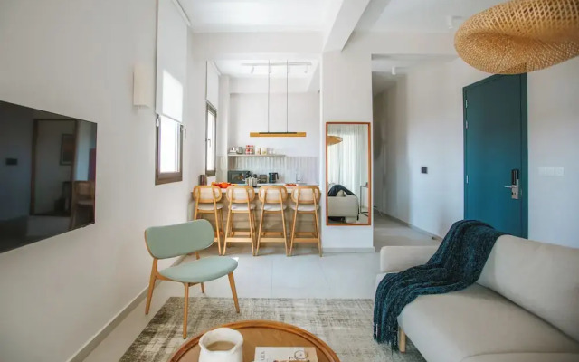 Liv & Co Suites & Villas