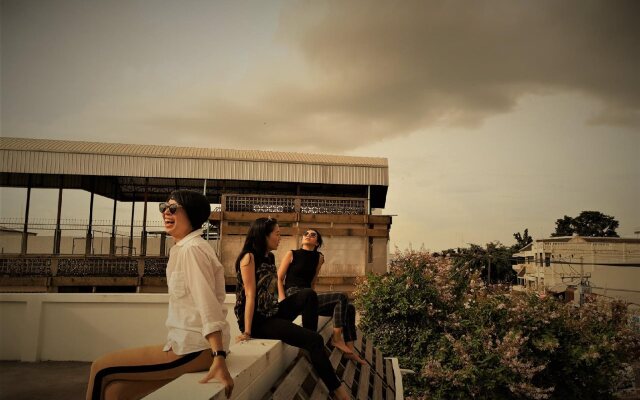 Oldie and Sleepy Hostel