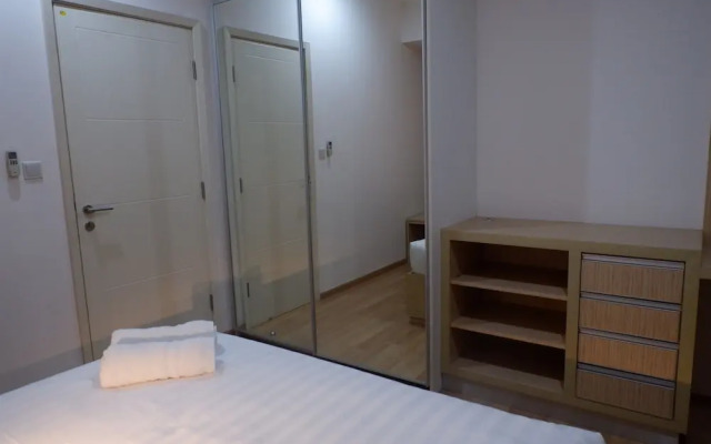Casa Grande Apartment with Sofabed Connected to Kota Kasablanka