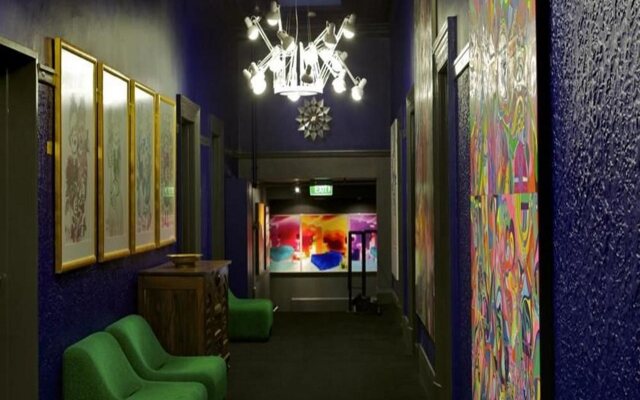 Tolarno Hotel