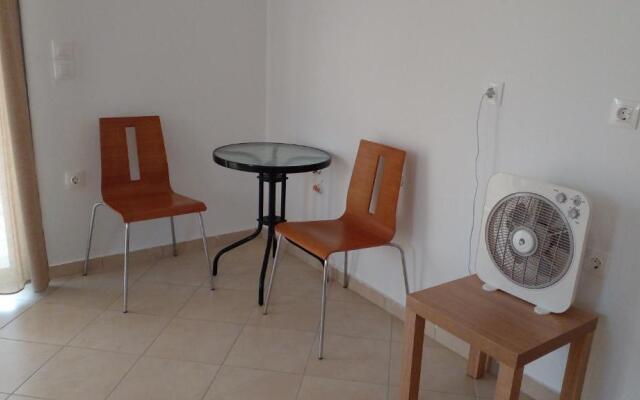 Tasos Rooms