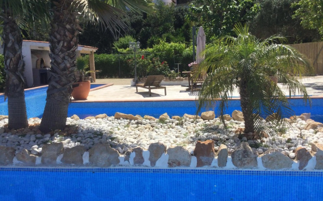 Casa on large property with private Pool