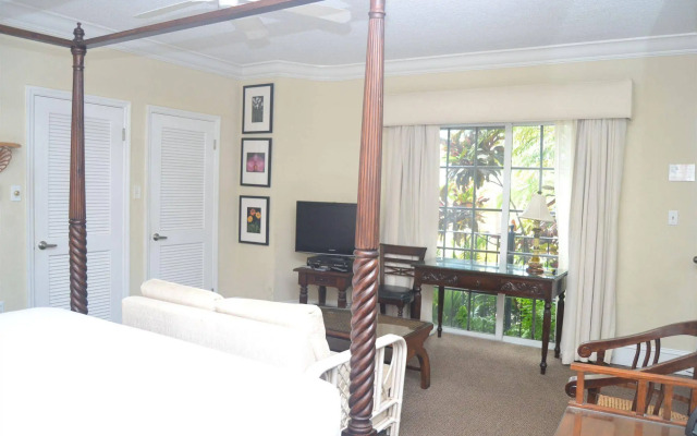 La Casa A North Beach Village Resort Hotel