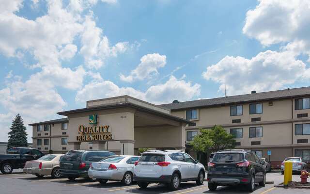 Quality Inn & Suites Detroit Metro Airport