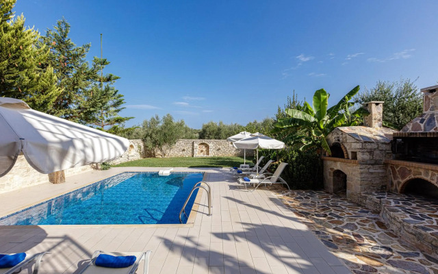 Villa Ahlades