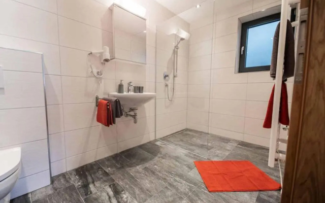 Ferienwohnung Alpenland - schönes, neues Apartment