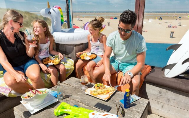 Modern Lodge With Combi-microwave, Beach at 500 m