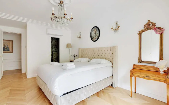 Luxurious Flat - 4bd/8p - Arc de Triomphe