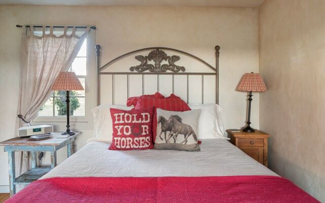 Chula Vista 1 Bedroom Cabin by RedAwning