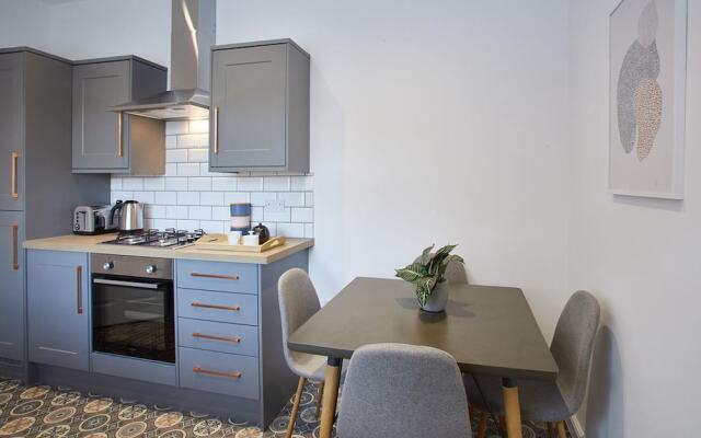 The Ruby Retreat Apartment