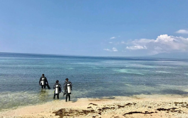 Southseas Beach Resort and Dive Center