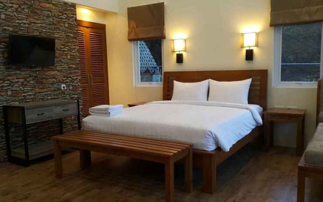 Villa Naisha Lembang – Guest Rooms – Lembang