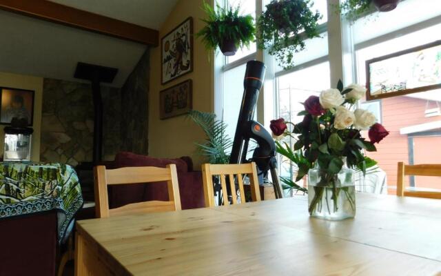 The Calgary Hub hostel style Home