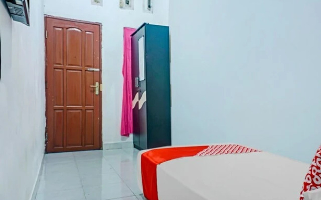 SPOT ON 90117 Anugrah Homestay Near Pasar Segar