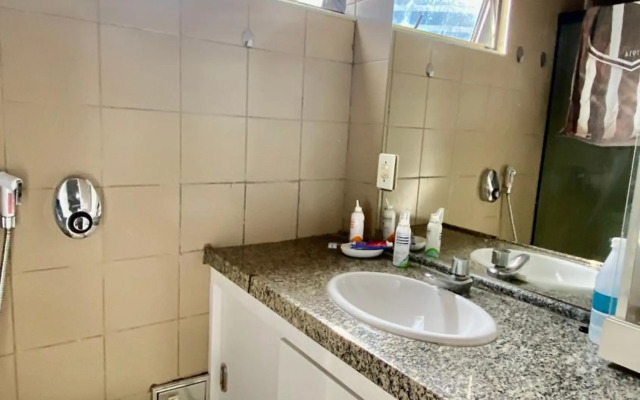 Apartamento vista mar, 2 Suítes, WC Social,2 vagas