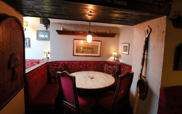 Ye Olde Cheshire Cheese Inn
