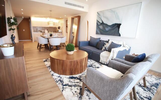 LatitudLuxe apartment in Providencia with pool and gym