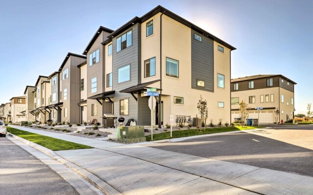 Modern Townhome - 8 Mi to Thanksgiving Point!