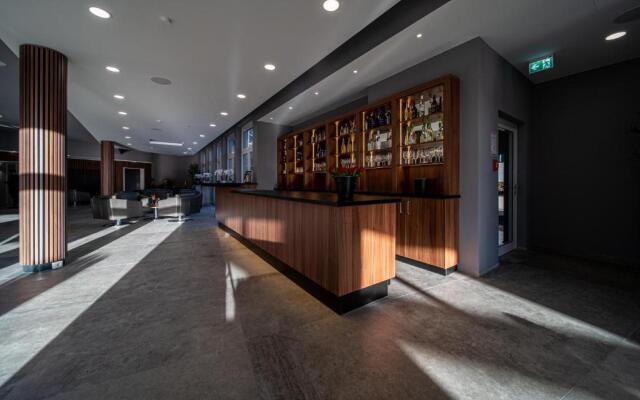 EE Hotel