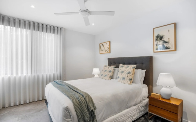 Coastal Bliss: 3-bedroom Retreat With Pool – Guest Rooms – Coolum Beach