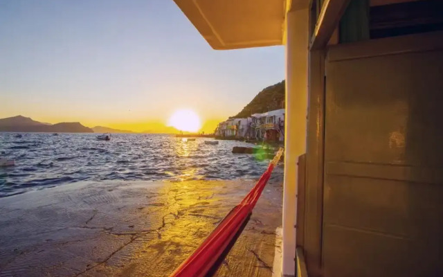 Kalimera & Apoplous Boathouse
