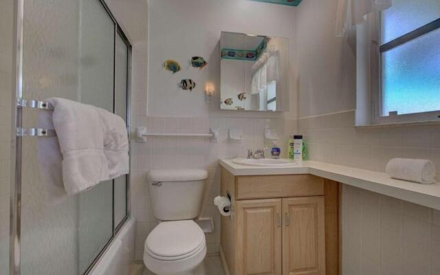 Jamaica Royale Beach Waves