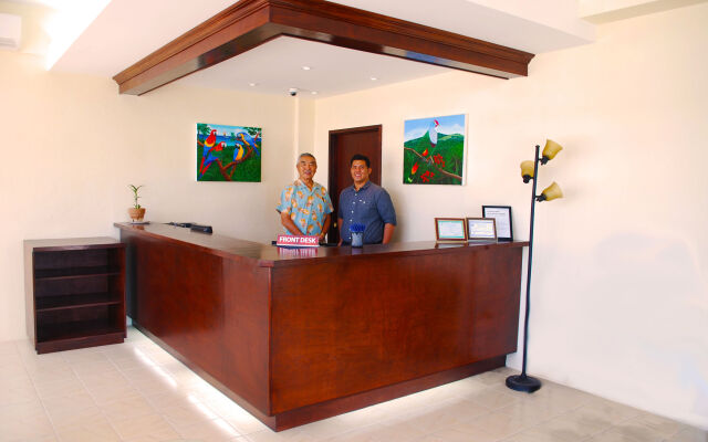 Surfrider Resort Hotel