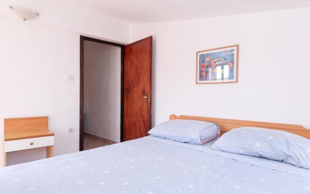 Charming 1-bedroom Apartment Sonia, Sleeps 4