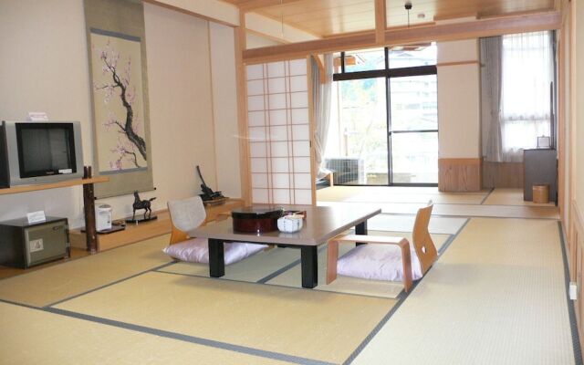 Yuttarino-Sato Inaka