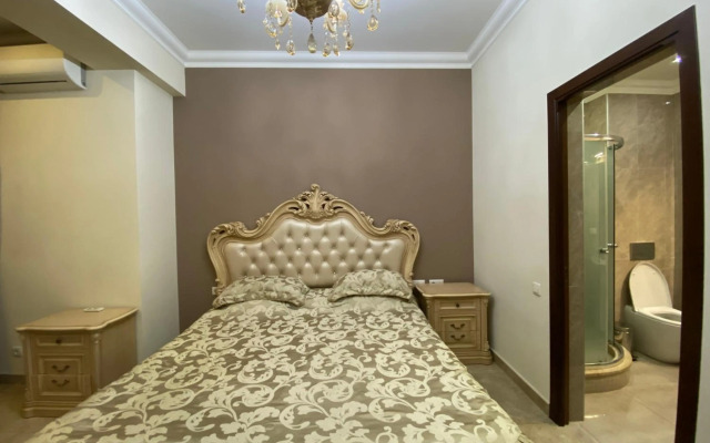 Teryan street 3 bedrooms Luxury and Unique apartment TT777