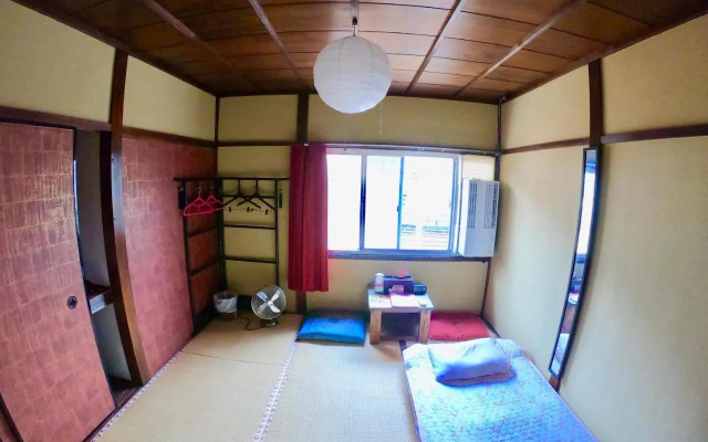 Benidaruma - Ichigo Daifuku
