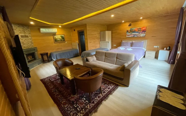 Pinar Kir Evi