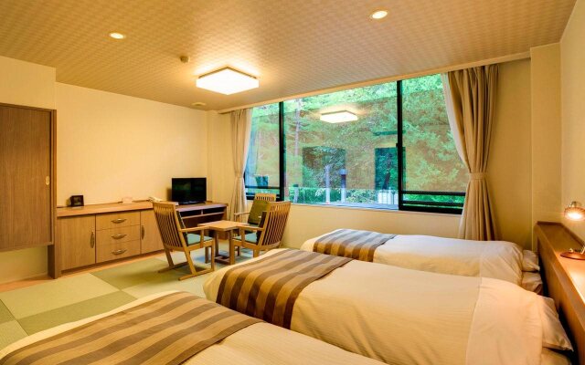 Nikko Toshogu Koyoen