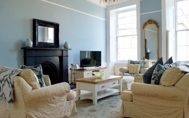 4 Bedroom Georgian Flat In New Town