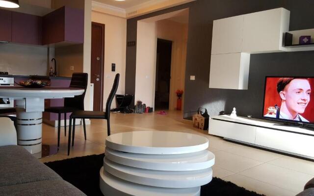 Solid House Residence