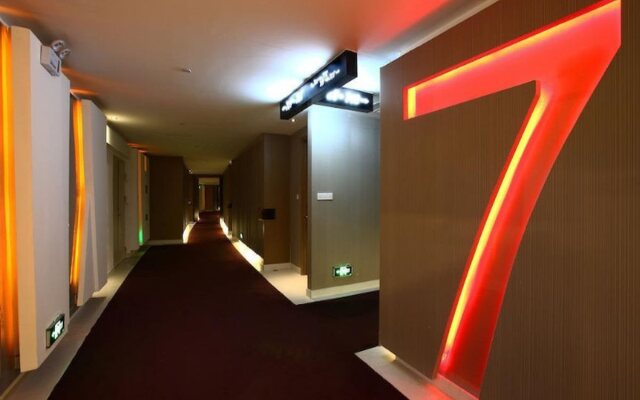 Qingdao Jinfuyue Hotel (Heilongjiang Middle Road Oriental City Branch)