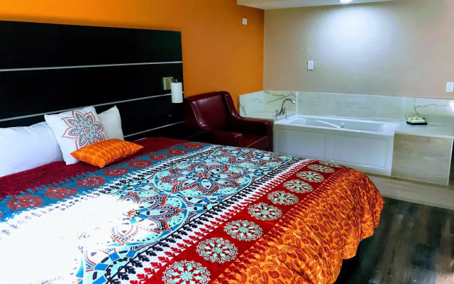 Tropical Inn & Suites