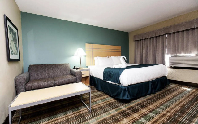 Ramada By Wyndham Edmonton Yellowhead Nw