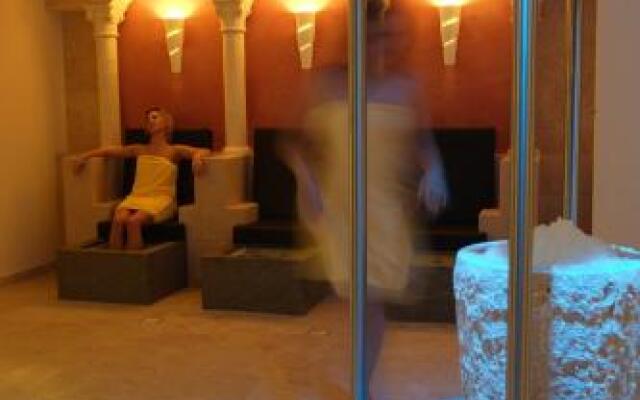Hotel Condor