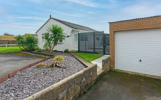 Sandbanks Sleeps 4 Beach Pass & 1 Dog