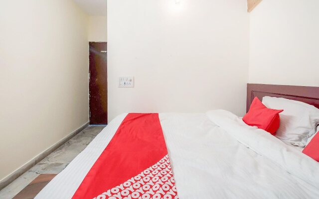 OYO Townhouse 380 Hotel Atithee Residency