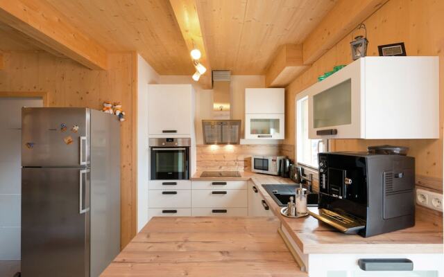 Mountain View Chalet in Hohentauern with Hot Tub & Sauna